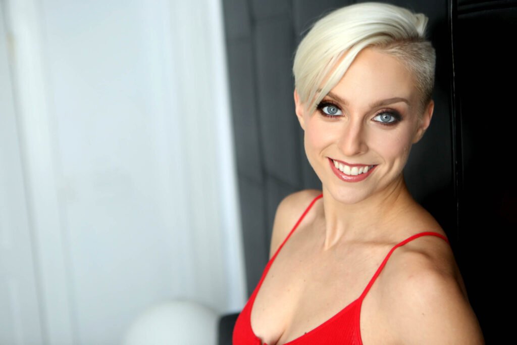 Who Is Caitlin V Age, Biography, Husband, and Secrets Behind Her Viral Fame